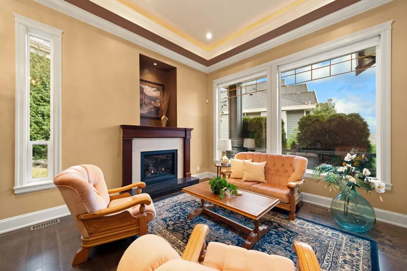 7192 177A STREET - photo 4 of 25