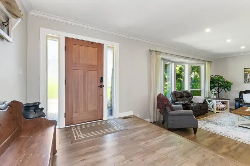 41670 SOUTH SUMAS ROAD - photo 3 of 40