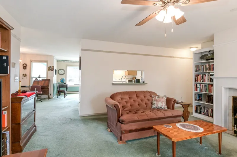 504 7500 COLUMBIA STREET - photo 4 of 23