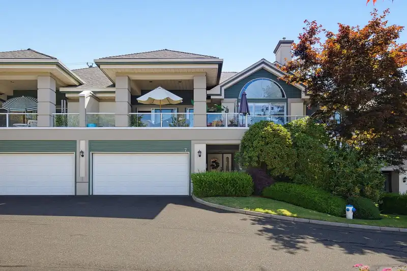 7 4001 OLD CLAYBURN ROAD - photo 1 of 40