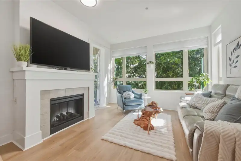308 1111 E 27TH STREET - photo 1 of 40