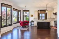 2509 MCBAIN AVENUE - thumbnail 4