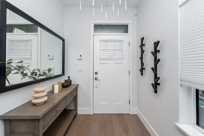 38 3306 PRINCETON AVENUE - photo 4 of 39