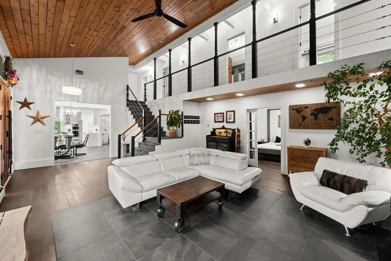 24411 56 AVENUE - photo 1 of 25