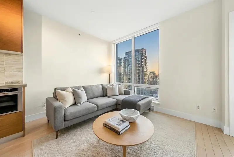 2106 535 SMITHE STREET - photo 3 of 17