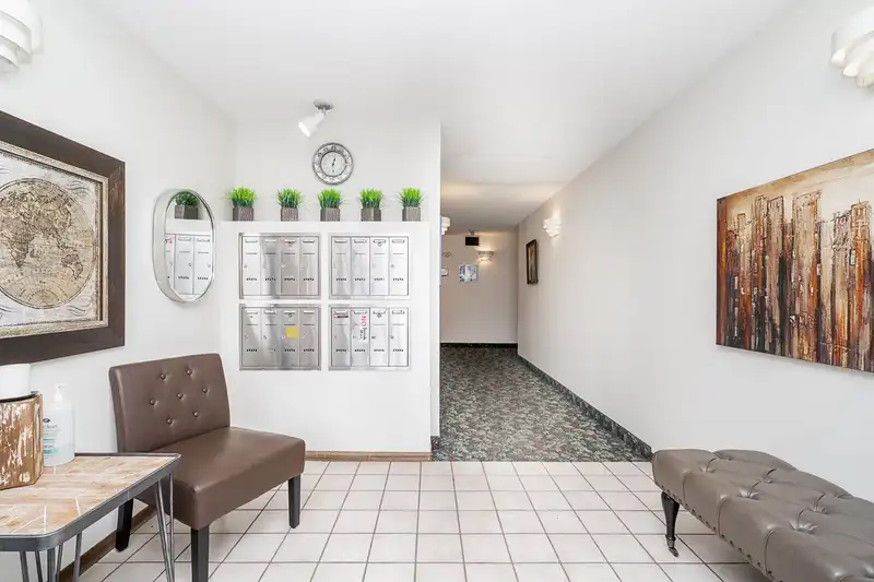 302 2378 WILSON AVENUE - photo 4 of 35