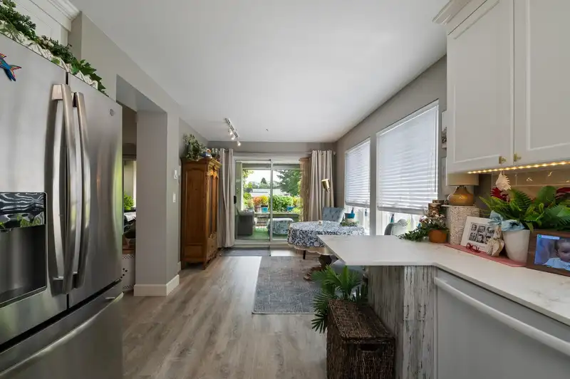 113 20448 PARK AVENUE - photo 4 of 27