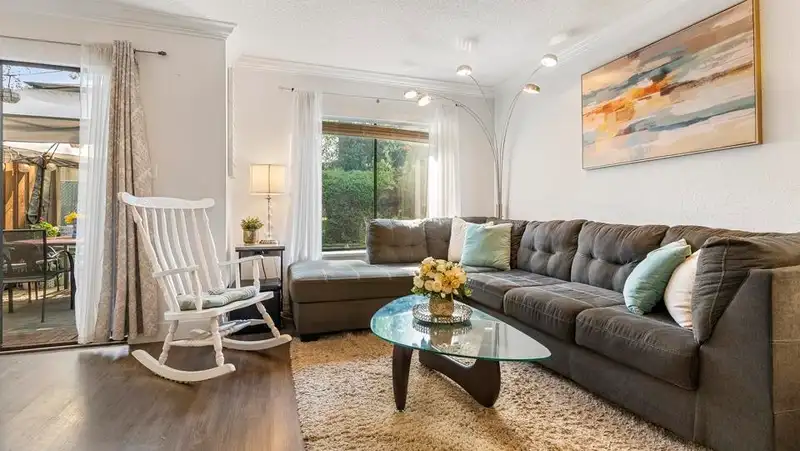 107 13880 74 AVENUE - photo 3 of 28