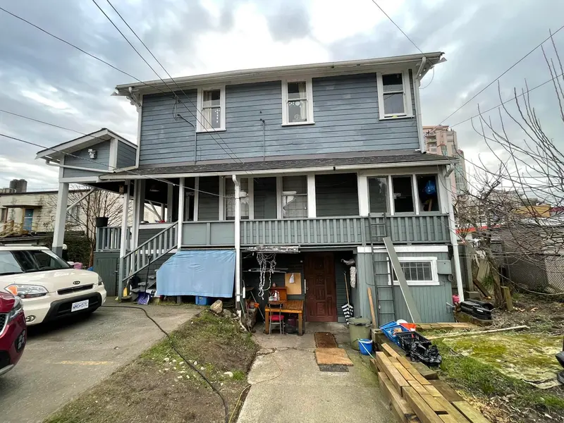 423 SIXTH STREET - photo 4 of 25