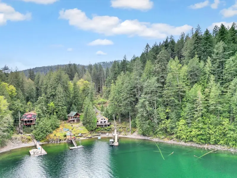 BLK A DL 492 CASCADE BAY - photo 2 of 23