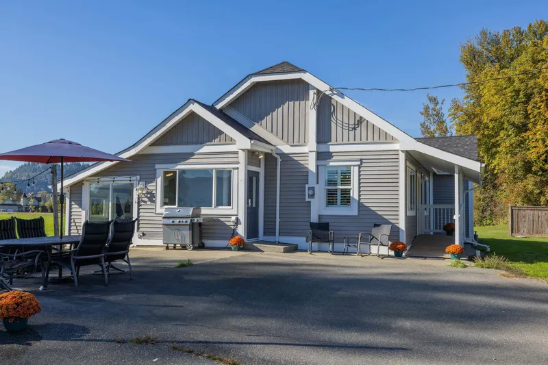 9183 SYLVESTER ROAD - photo 3 of 25