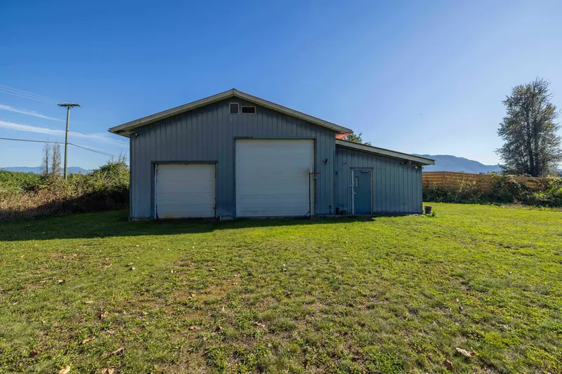 9183 SYLVESTER ROAD - photo 4 of 25