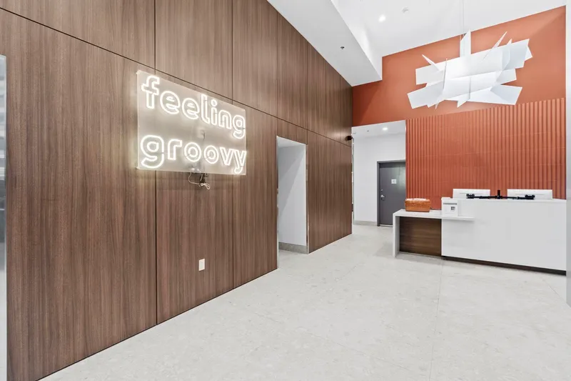 1203 13675 107A AVENUE - photo 4 of 16