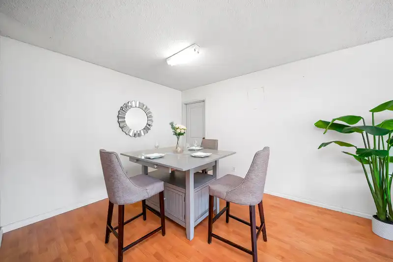 211 8700 ACKROYD ROAD - photo 4 of 20