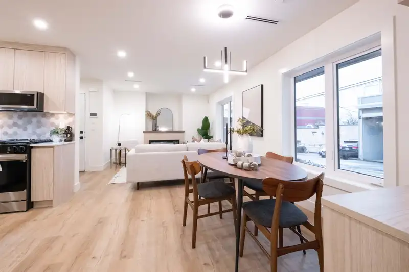 2665 E PENDER STREET - photo 2 of 16