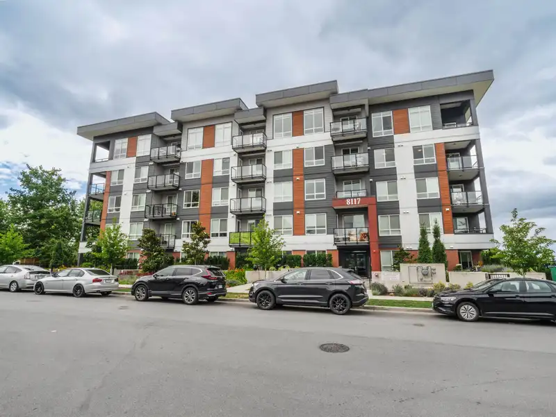 206 8117 200A STREET - photo 1 of 35