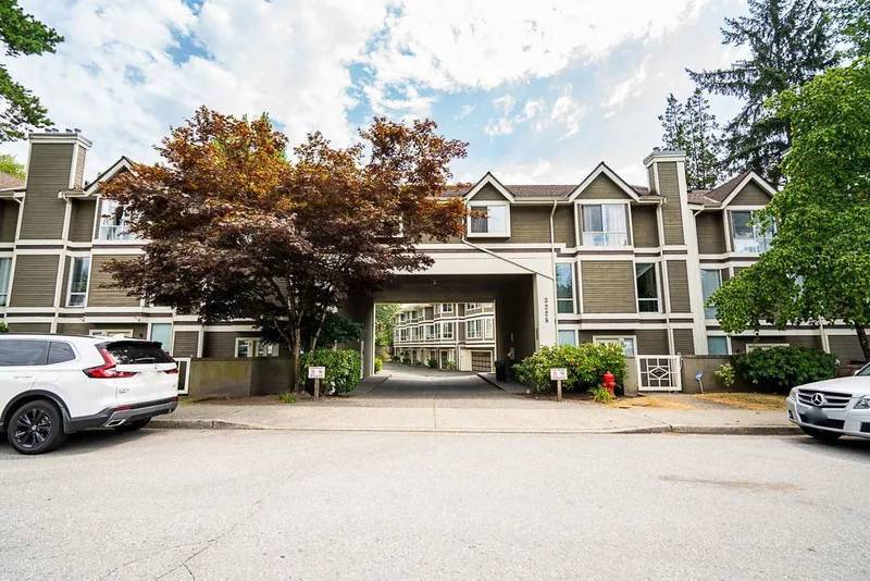 12 3228 RALEIGH STREET - photo 1 of 25