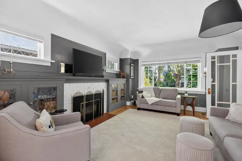 3658 W 26TH AVENUE - photo 2 of 40