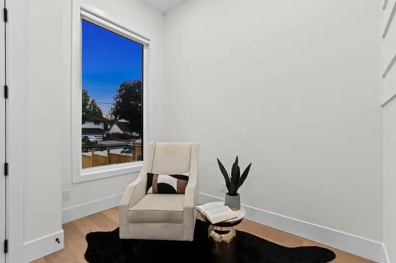 19171 60B AVENUE - photo 4 of 30