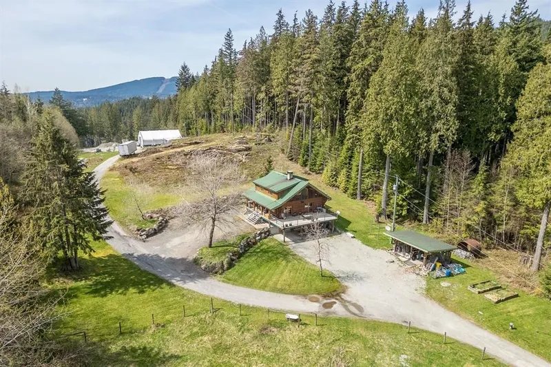 12585 AINSWORTH STREET - photo 1 of 25