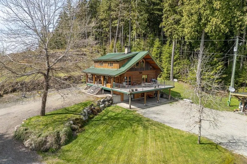 12585 AINSWORTH STREET - photo 3 of 25