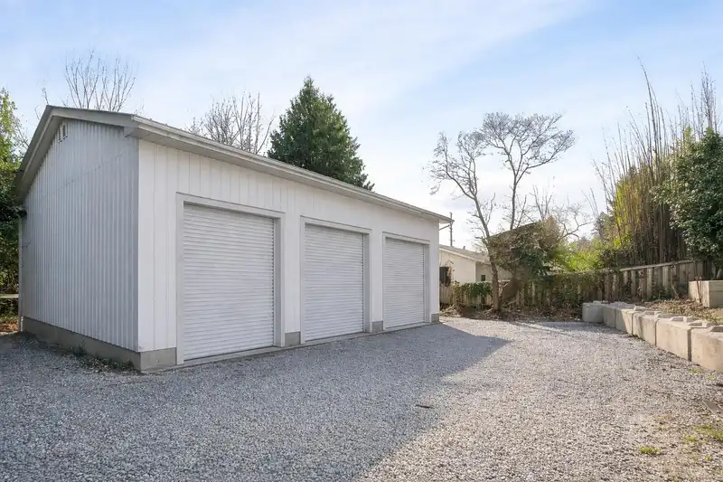 7489 MAPLE STREET - photo 3 of 20