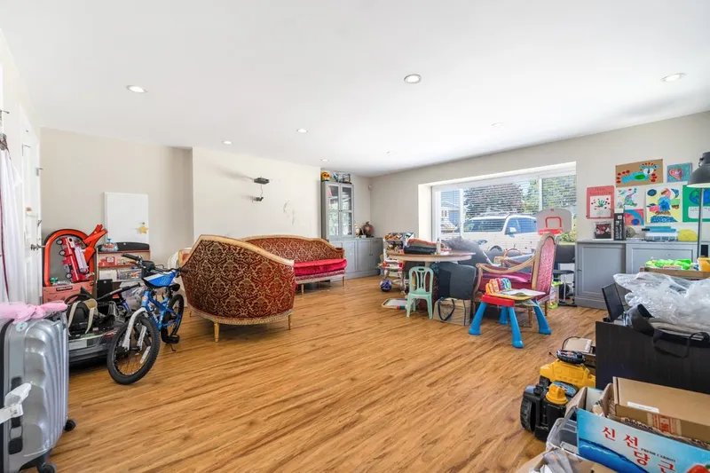 6511 GAINSBOROUGH DRIVE - photo 4 of 13