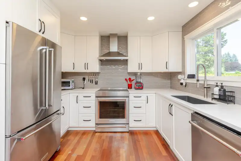 3632 WELLINGTON STREET - photo 3 of 40
