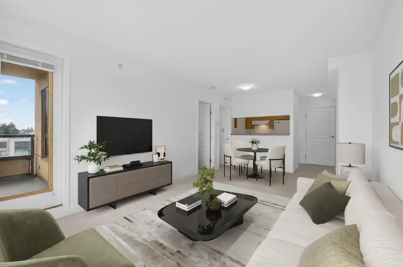 702 5288 MELBOURNE STREET - photo 1 of 17