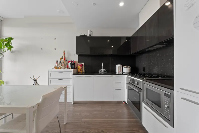 1206 6288 CASSIE AVENUE - photo 3 of 25