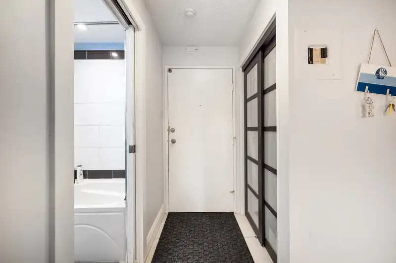 214 1080 PACIFIC STREET - photo 2 of 29