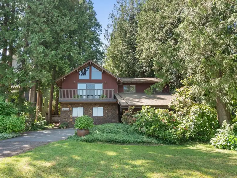20560 48 AVENUE - photo 4 of 37