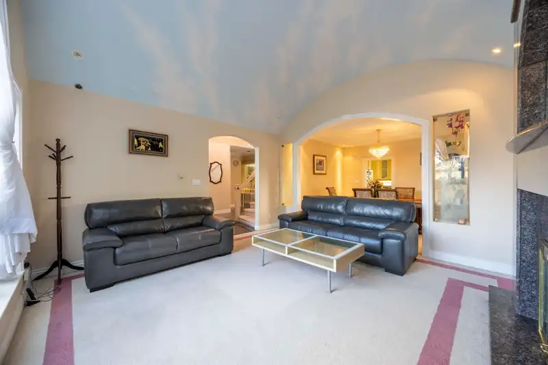 8720 SAUNDERS ROAD - photo 3 of 26