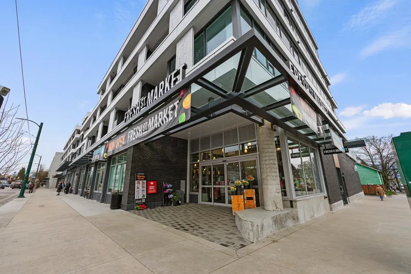 220 1981 MACDONALD STREET - photo 2 of 25