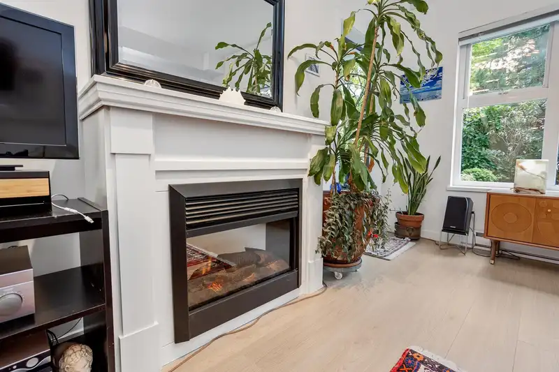 105 2488 KELLY AVENUE - photo 4 of 30