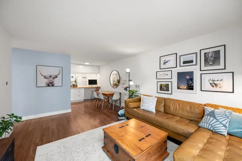 302 236 W 2ND STREET - photo 4 of 40
