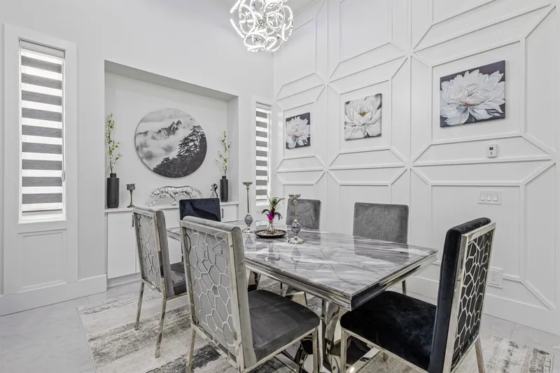 2128 OAKRIDGE CRESCENT - photo 4 of 25