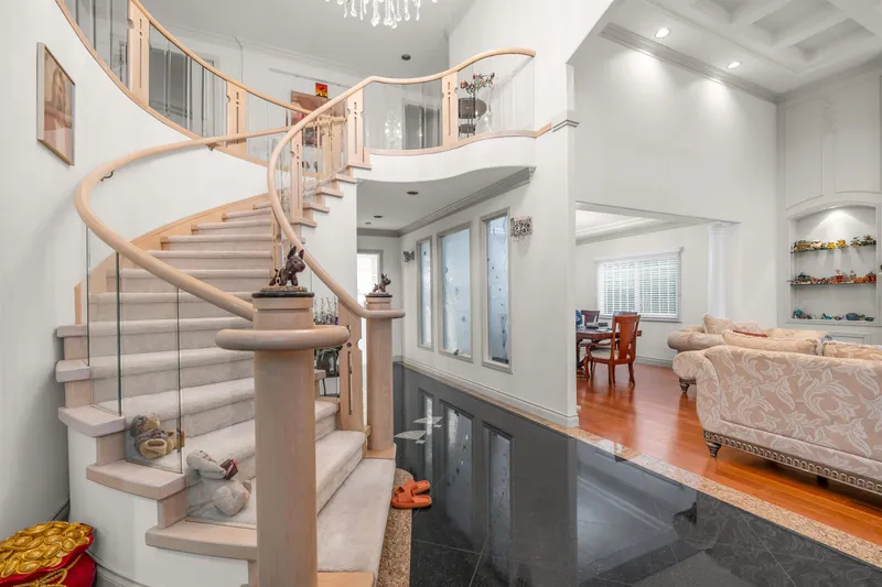 8540 SAUNDERS ROAD - photo 2 of 23