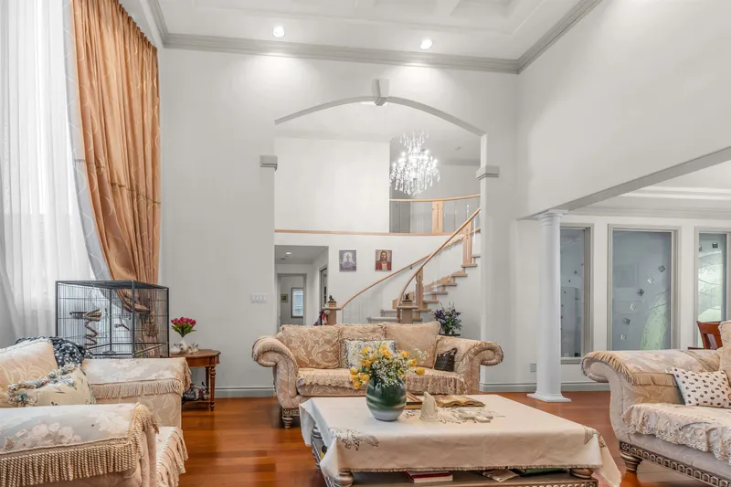 8540 SAUNDERS ROAD - photo 3 of 23