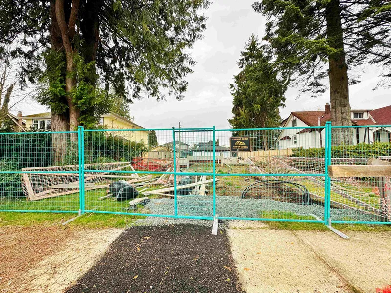 5769 HUDSON STREET - photo 2 of 2