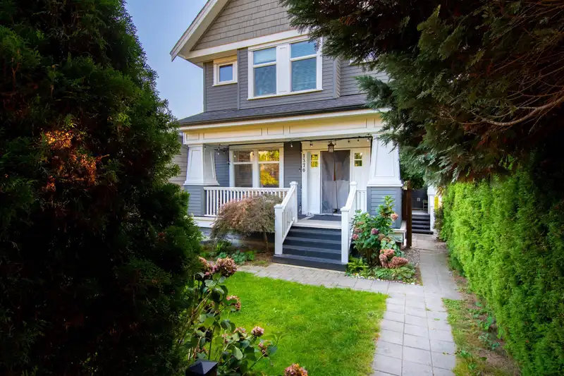 1368 E 13TH AVENUE - photo 2 of 40