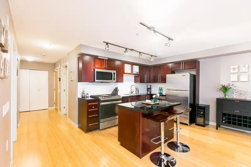 306 122 E 3RD STREET - photo 1 of 22