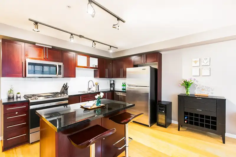 306 122 E 3RD STREET - photo 4 of 22