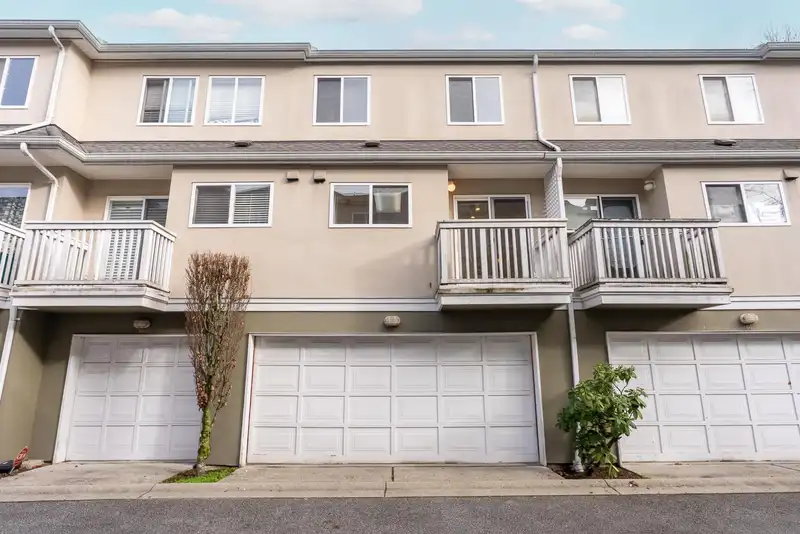 67 7831 GARDEN CITY ROAD - photo 1 of 26