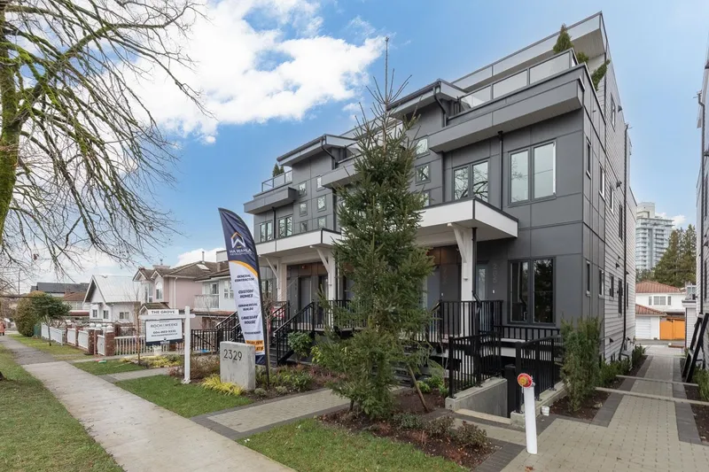 204 2329 E 34TH AVENUE - photo 2 of 15