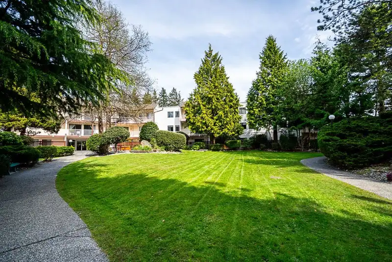 204 12890 17 AVENUE - photo 3 of 29