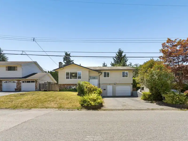 11384 86A AVENUE - photo 1 of 28