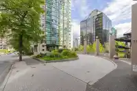 411 1367 ALBERNI STREET - thumbnail 3
