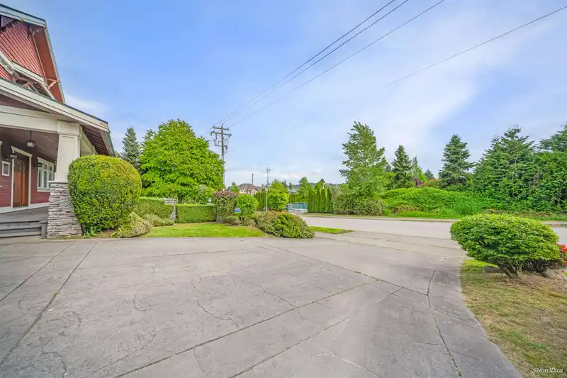 16383 HIGH PARK AVENUE - photo 2 of 40