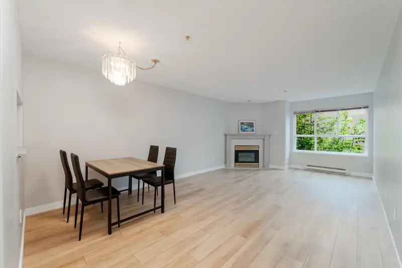 402 624 AGNES STREET - photo 3 of 39